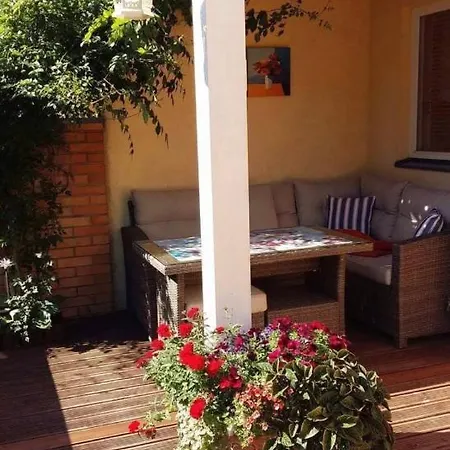 アパート Cozy With A Large Terrace And Sauna!