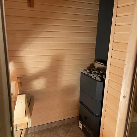 アパート Cozy With A Large Terrace And Sauna!