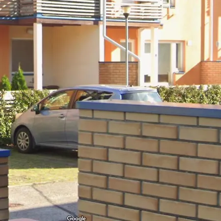 Cozy With A Large Terrace And Sauna! アパート