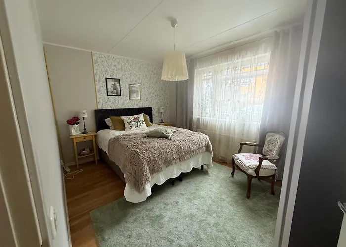 Cozy With A Large Terrace And Sauna! Parnawa